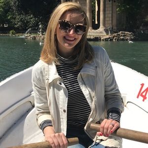 Meet your Posher, Alyssa